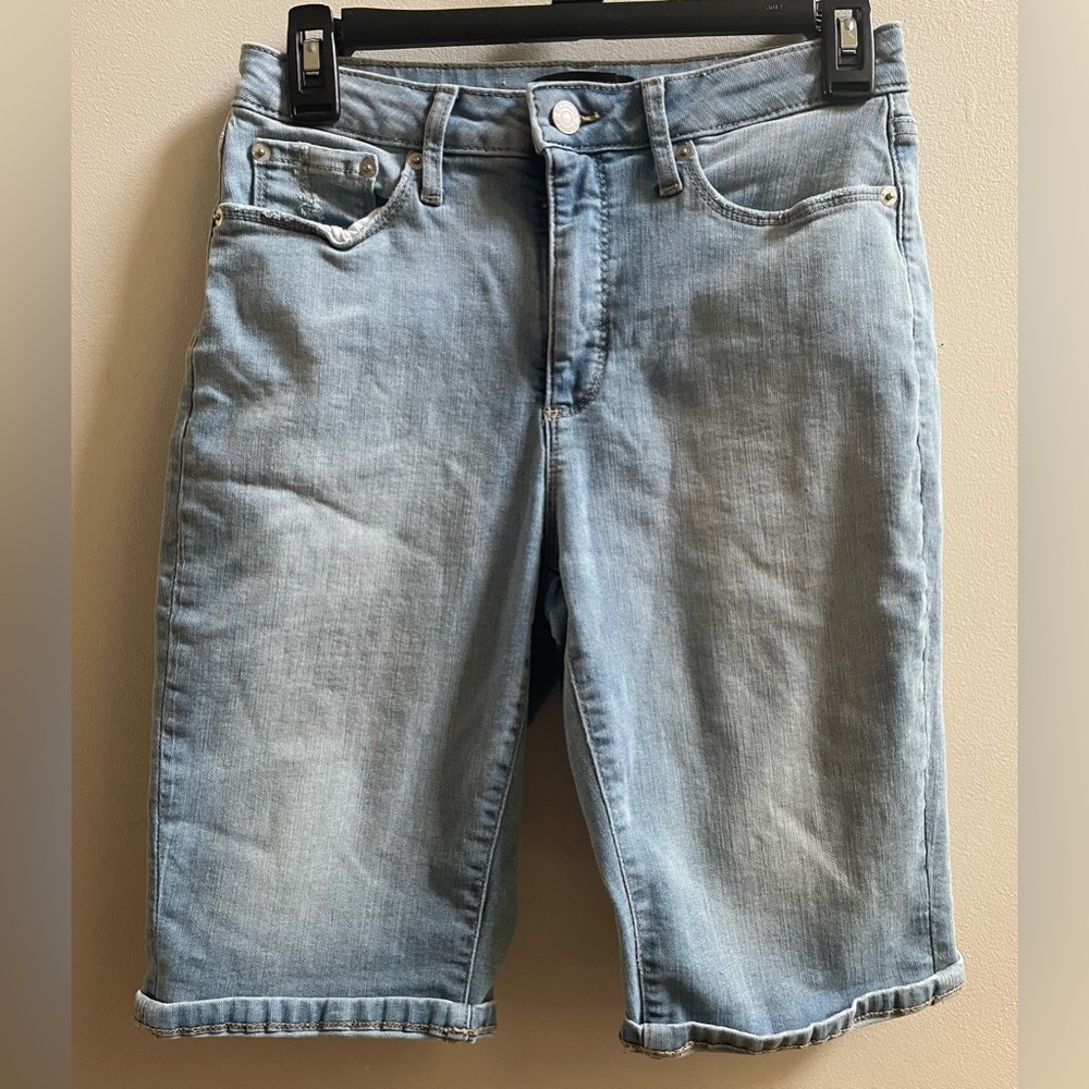 Banana Republic Curvy 10” Shorts - size 27/4